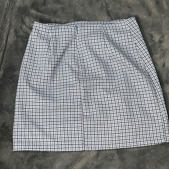 Francesca's Wendie Plaid Mini Skirt Size Small - Picture 5 of 8